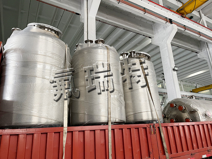 鋼襯四氟儲(chǔ)罐