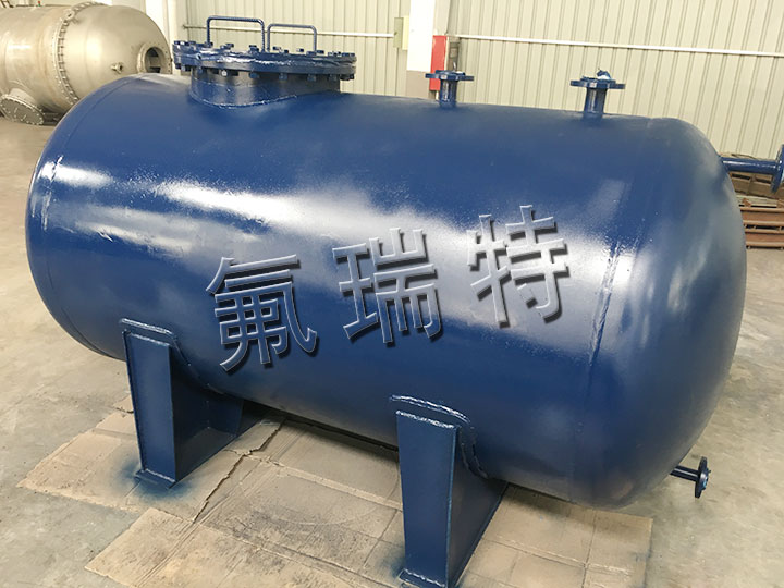 2.5m3鋼襯四氟臥式儲罐